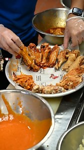 Start stretchin' them fingers. $1 Wing Sundays are comin’ back early for football season! Starting August 10, every Sunday through the end of the season, you can feast on 20 or more wings at just a dollar each. Dine in or take ‘em to go! Flavor’s gonna fly either way: Hot & Sticky, Buffalo, Garlic Parmesan, Cajun (dry rub), Citrus Pepper (dry rub) | Smashin Crab