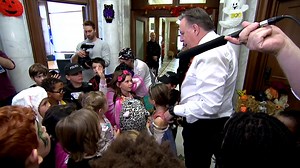 «Des petits monstres» en visite au Parlement