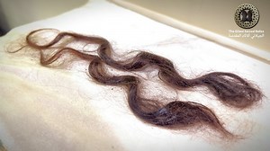 The Blessed Relics of Prophet Muhammad Alyhisalam♥️ . #masjidilharam #masjidnabawi #madinahalmunawwarah #mekkah #mekkahalmukarramah #madinah #hajj #makkah #nabawi #nabawimosque #alharam #kaabah #mekahmadinah #masjid #rabbimvekildir #mekkahmadinahaqsha #rasoolallahﷺ #mescidinebevi #haramain #masjidnabawi #moslem #masjidharam #islamicpost #huzuru_makkah #медина #suudiarabia #muslima #muhammadﷺ #hajj2019 #the_most_beautiful_photo_from_haramain | The Gilani Sacred Relics - الجیلانی الاثار المقدسة - 