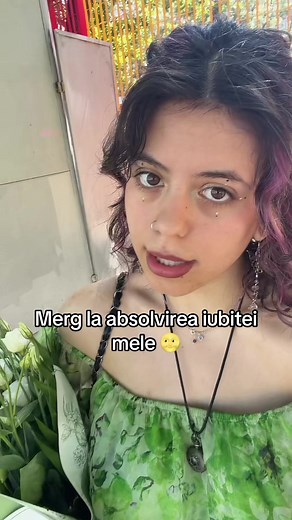 Merg la absolvirea iubitei mele – idei pentru surpriză și fotografie