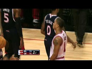 Derrick Rose Gets the Go-Ahead Layup