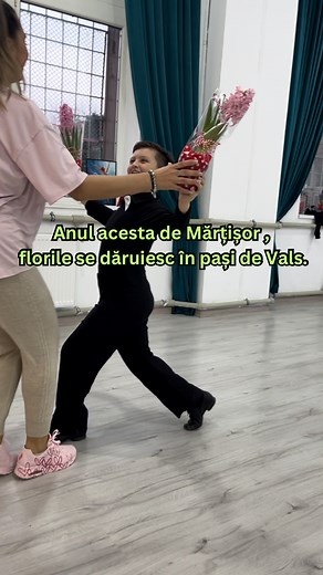 8.9K views · 134 reactions | Voi cum dăruiți Mărțișor anul acesta? #martisor #prezent #flowerlovers #giveflowers #reelsfb #reelsviralシ #viralreelsfb #Facebooking #trendingreels #trendsetter | Step Up Dance | Facebook
