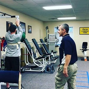 Thoracic extension is a huge part of overhead shoulder flexion. #overheadsquat #thoracicmobility #rehabilitation #physicaltherapy | Total Therapy Solutions: Physical Therapy | Facebook
