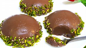 12K views · 135 reactions | Chocolate Pudding . . Ingredients List सामग्री Milk - 1/2 ltr Sugar - 1/2 cup Corn Flour- 3 tbsp Cocoa Powder - 2 tbsp Butter - 1 tbsp Vanilla Essence - 1/2 tsp Biscuit - 2 tbsp | Cook With Parul | Facebook