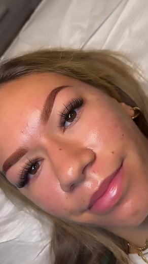 Absolutely gorgeous work by @beyouty_by_shanell on IG😍⁠ ⁠ Using Locks Lash: Unicorn Tears and Absolute Retention Super Bonder, which you can get right now for up to 40% off 😱⁠ Sale ends next week, so hurry! 🏃‍♀️💨 www.lockslash.com.au 🛍️ | LocksLash