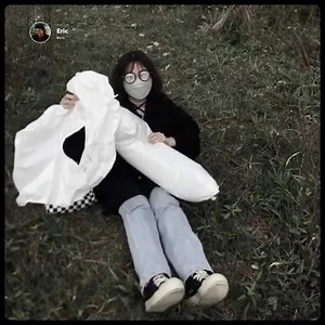 13K views · 2.3K reactions | No boyfriend, no thinking, no problem | 홀홧홧홤홧 | Facebook