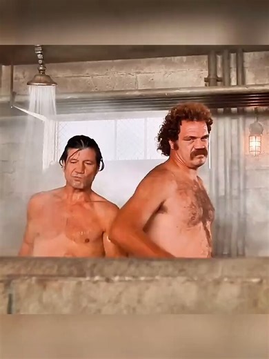 Prisoners with toothbrush bigger than their head, lighting torches with ears… Frank said ‘this is my way out’ 😂 Epic dumb escape plan