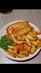 Homemade Cod n Chips in my air fryer, If you love crispy, breaded fish fillets, you’ll love this Air Fryer Cod recipe with chips and oil-free. Full Recipe in First Coʍmеոτ Enjoy ❤️👇 | Air Fryer Recipes And Tips