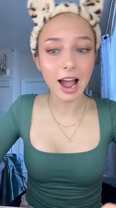 200% Longer lashes with our VIBRALASH MEGA VOLUME CONTROL TUBING MASCARA! 😱 Featuring 3-speed touch-control vibration, it’s your go-to for 24hr clump-free volume and length. Experience the revolutionary buzzing wand that micro-wraps every lash, creating fuller, fan-like lashes instantly. Our vegan collagen and peptide-infused formula plumps and enhances lash growth, while the easy wash-off ensures no panda eyes. Achieve pro-level application with ease—get ready for dreamy, wide eyes like never 