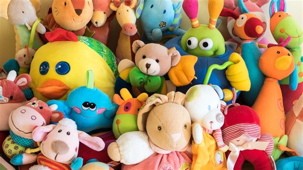 This Dollar Tree DIY Is The Space-Saving Stuffed Animal Storage Solution You Need - House Digest