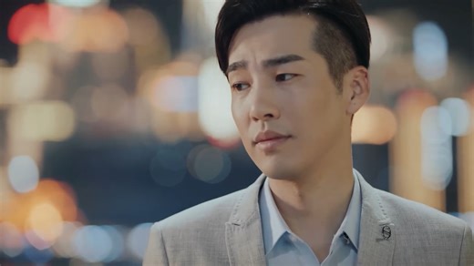 Another Me The ex-boyfriend showed up, and it turned out that he was the netizen who had been secretly helping the beauty. ❤️Full playlist 👉https://bit.ly/3JxrqK6 ❤️Subscribe To Our Channel👉 https://bit.ly/3ceCxaj | Drama Camp