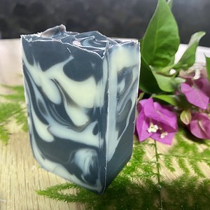 How To Make the Best Homemade Soap for Oily Skin - House of Tomorrow