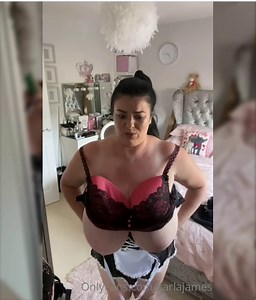 kj huge boobs maid