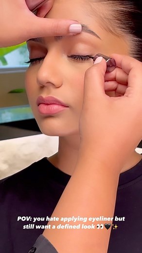 5.9K views · 57 reactions | Sound On Liner hack for the girls who don’t like applying liner yet still want their eyes to look defined ✨ Price: PKR 3,700 Available on zeromakeup.com #ZERO #ZEROMakeup #ZEROessentials #makeupessentials #essentials #makeup #staytuned #longlasting #ultrablack #smudgeproof #waterresistant #twoinone #product #makeupproduct #nabila #ilovezero #mascaraliner #mascara #liner #zeromascaraliner #zeromakeupmascaraliner #dualmagic | ZERO Makeup | Facebook