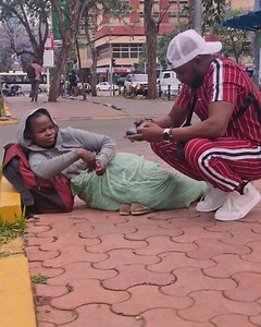 24K views · 1.3K reactions | We love each other.. #africanlove #kuchiwamanyoni | Hussein Machozi | Facebook