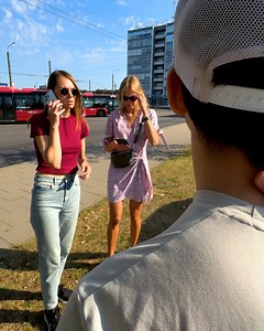 Caught Red-Handed! Stranger Confronts a Man Filming Women | Hungry Panda