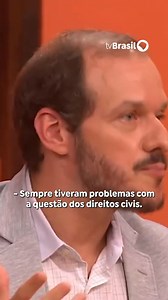 9.4K views · 400 reactions | "É um país cuja democracia está sob ataque."  Na bancada do #SemCensura, Paulo Velasco, doutor em ciência política, comenta sobre a acirrada disputa presidencial nos EUA, entre os candidatos Donald Trump e Kamala Harris. Assista à entrevista completa no canal da TV Brasil no YouTube e no app TV Brasil Play.  Acompanhe também as reprises do Sem Censura, às 23h30, na tela da TV Brasil! | TV Brasil | Facebook