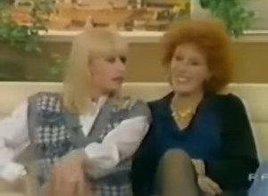 ✨Raffaella Carrà e Ornella Vanoni a “Pronto, Raffaella?”(1984) 📺💫Ciao Grande Ornella!💫#raffaellacarrà #raffaellacarrá #raffaellacarra #carrà #raffaellacarraufficiale #ornellavanoni #vanoni #icone #stars #tv #cult #cultclassic | Raffaella Carrà