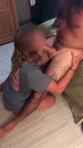 My wife was enjoying her first time with a cock so big she'd never seen it before. We've been married for over 20 years and she'd never had a cock like that in her life, she told me, that's why she was so desperate when she saw it. She went straight to the middle of her legs and started sucking it with great enthusiasm.🤤🤤🤤