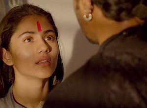 Relive the bitter-sweet romance Shakespeare's Romeo and Juliet, in Bangla. Watch #Arshinagar , directed by Aparna Sen , streaming now on #Hoichoi. Visit: bit.ly/Arshinagar_Hoichoi Dev Rittika Sen Jisshu Sengupta SVF | Hoichoi