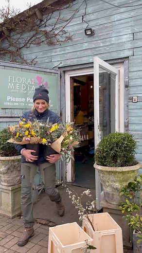 A few spring bunches heading out to our local farm shop Maxeys Farm Shop & Kitchen The beginnings of hopefully a wonderful season . 🌱 #britishflowers #blossom #hellebores #narcissus #anenome #farmshop #flowerbunches #locallygrown | FLORAL MEDIA