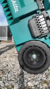 🛠️ Makita Maktrak boxes are the ultimate solution for keeping your tools organized and accessible on the job site. But be warned, these boxes can get pretty hefty! 🏋️ #makita #maktrak #tools #construction | WorkshopAddict.com