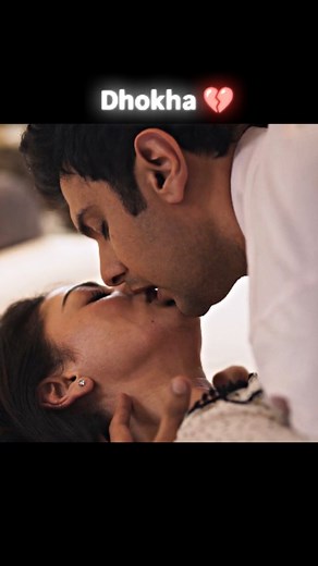 Mein bus baat karne gayi thi 💔 #cheeting #dhoka💔 #fakelove💔 #sadstatus #sad #sadsongs #sadstory #pyaarkaprofessor #viralvideos #revewwithdeep #reels #viral #trendingreels #reelkarofeelkaro #new #trend #trending #bollywood #trendy #trendingsongs #pyaar #love #lovestory #fakelove #affair #webséries #series #scene | Deep Review