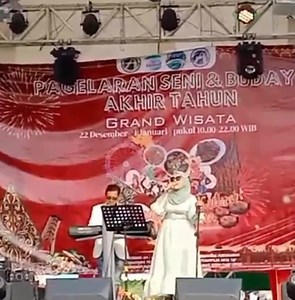 104K views · 15 reactions | Rindu kampuang uni ko, nyanyi lagu Minang sedih Bana!!! Ubekkan denai #fypシ #reels #viral #minang #padang #reel #music #populer #video #cover #positivevibes #positivevibes #sumbar #fyp #fyp #fyp #lagiviral #fypシ゚viralシ #trending #p #girls #girls #sumatrabarat #jakarta #perantauminang #minangrancak #laguminang #lagulawas #viralkan | Cover lagu | Facebook