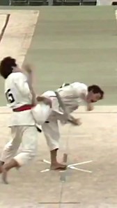 Traditional Kumite Shotokan . URA MAWASHI GERI | Karate Science