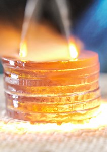 Create a Magical Amulet from a 2 EURO Coin🔮 | Wood Mood