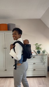 Carrying baby through each milestone 🖤 The COYA carrier is a clever and comfortable carrier that grows with your baby. Not only does the mesh material mean that the carrier doesn’t have to be adjusted as your baby gets bigger, it can be worn in 3 different positions. 😍 Parent facing 🫶 Suitable for baby during newborn stage, helps support their neck & their head laying on your chest helps to support natural development of spine. World facing 🫶 Switching to world facing for short periods of ar