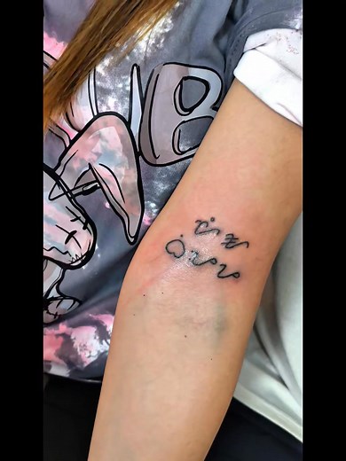 ✨ SUCCESSFUL DAY 1 ng Buscalan Hand-Tap Tattoo Event! ✨ Grabe punuan, masaya, at super heartfelt ang unang araw ng ating Buscalan Hand-Tap Tattoo sa Brew & Grey Kape Lokal! 💛🔥 Maraming salamat sa lahat ng nagpa-tattoo, nag-share ng stories, at sumuporta sa cultural event na ’to. From Tuldok, Tinik, Baybayin names, hanggang sa mga meaningful symbols na ang bawat marka may sariling kwento. Salute sa tapang at excitement ninyong lahat. 🙌 💥 BUT THIS IS YOUR FINAL CHANCE! 📢 LAST DAY na bukas ng 