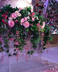 So in love from the wedding cake from the weekend @meridian_grand...