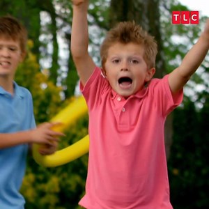 Your kids will love this pool noodle obstacle course! #ad Get all the details from the #SweetHomeSextuplets family at TLCme.com/sweethomecelebrations. #EverydayCelebrations | TLC