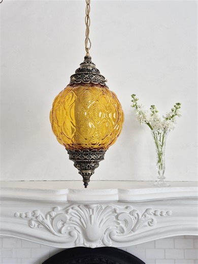 Vintage Plug-in Swag Lamp, Mid-century, Amber Film Glass, Large Quilted Glass Globe, MCM, Ornate Antique Brass, Hollywood Regency, Diffuser - Etsy Canada