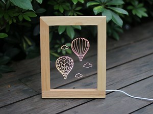 [Hot Item] LED Magnetism Plexiglass Picture Frame for Home Decoration