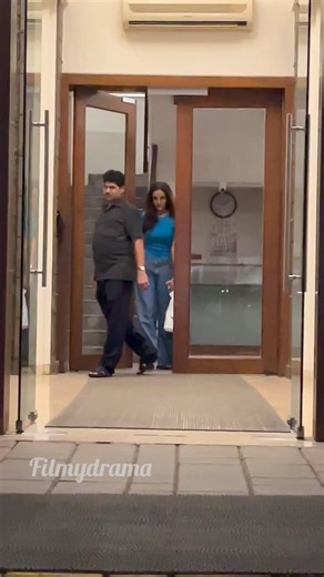 Jasmin Bhasin spotted at Bandra. #jasminbhasin | Filmydrama