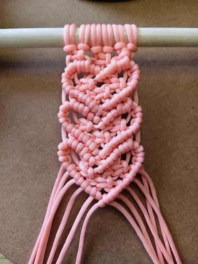 Macrame heart pattern knots DIY #fbreels2025ツ #highlightseveryone #fbpost2025シ #fbreelsvideo #flowermacrame #MacrameDIY #macrametutorial #wallhanging #knots #macrame | Rita Muchahary