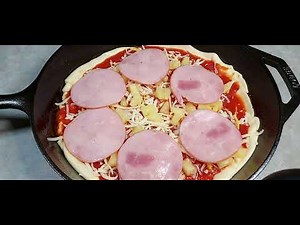 Easy to make Canadian bacon pizza.😋