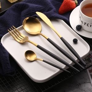 [Hot Item] 4PCS 304 Stainless Steel Gold Cutlery Set with Black Handle