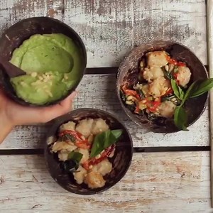 Hands up if you love pasta🙋🏼‍♀️🍝 This is the Gnocchi with Avocado Cream recipe from our Vegan Bowls for Vegan Souls cookbook 🙌🏻🌿Recreated by @healthyluxe ❤️ 100 recipes - 100 contributors - 100% plant-based 🥦🥑Get your copy at via the | Vegan Bowls