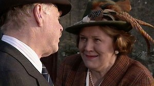Keeping Up Appearances - Series 4: 5. Looking at Properties
