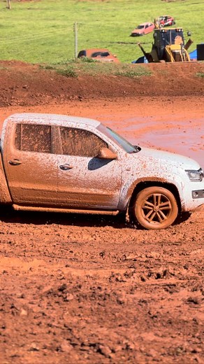 Amarok na moagem em nosso encontro! Ansiosos para o próximo? | Du Interior