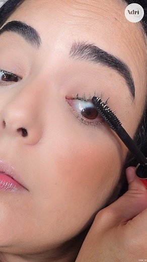 Using Concealer to Get FULL Lashes #makeuphacks #realeyelashes #makeuptutorials | Adri Beauty Blogger