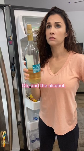 2.2K views | What affects feminine odor? High sugar items, meats, dairy and—yes—alcohol. With Clairvee® by your side, you can crush that odor fast. | Bonafide | Facebook