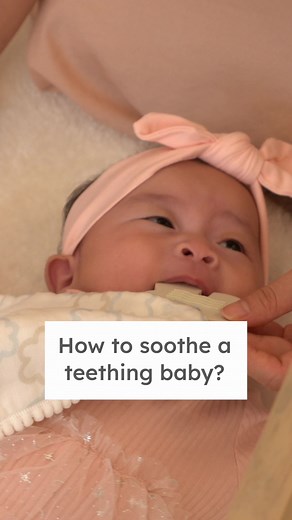 ⭐️ If your baby drools more than usual, shows signs of irritation, and does not sleep very well, it may be due to teething pains. Try these home-remedies below: 1. Use a cold compress. Put a silicone teether, wet cloth or piece of fruit in the freezer for 15 minutes and let your baby teeth on it 2. Massage their gums using your clean finger. 3. Try a natural remedy. Dip your finger in chamomile tea and rub it on your baby's gum (Chamomile has been used as an herbal remedy for many years!) | Lear