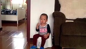 《四喜得成长日记》Day456 potty time