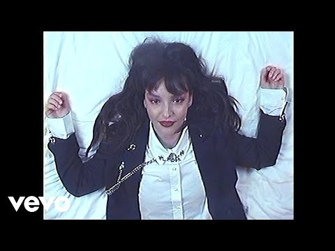 Lauren Mayberry - Crocodile Tears (Visualiser)