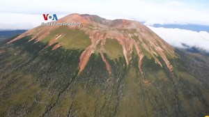 Para ilmuwan di Alaska sedang mengembangkan pendekatan berbasis komputasi awan atau cloud computing untuk menyimpan dan menganalisis data gunung berapi. Teknologi ini diharapkan dapat meningkatkan kecepatan dalam memprediksi letusan. Simak laporan VOA berikut ini. | VOA Indonesia