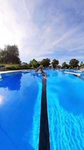 Freestyle rotation refers to the synchronized movement of your hips, torso, and shoulders along your body’s longitudinal axis during your freestyle stroke. The key to effective freestyle swimming lies in your ability to rotate these parts of your body together in one seamless motion with every stroke. It’s rare to find swimmers who overdo body rotation in freestyle swimming. More often than not, swimmers need to enhance their rotation or correct imbalance on one side. Nevertheless, body rotation